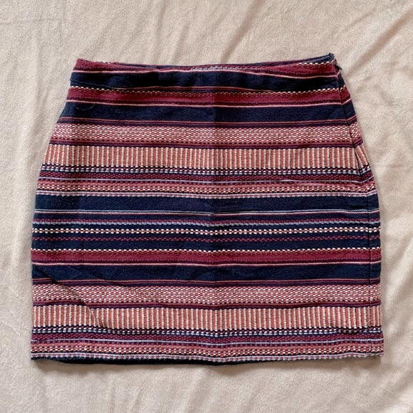 Hollister Mini Skirt - Picture 2 of 2